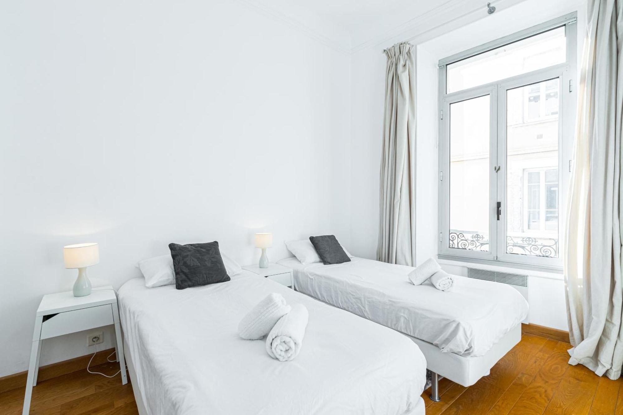 77 Avenue De Grasse Appartement *