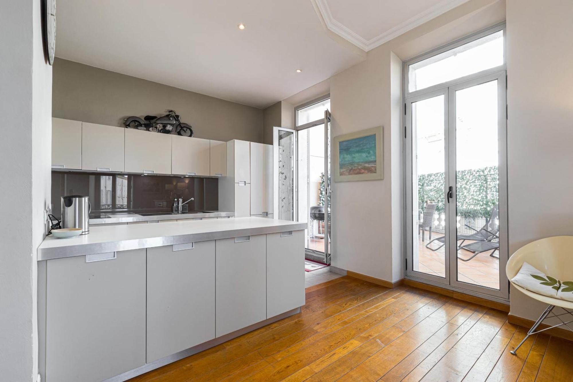 77 Avenue De Grasse Appartement *