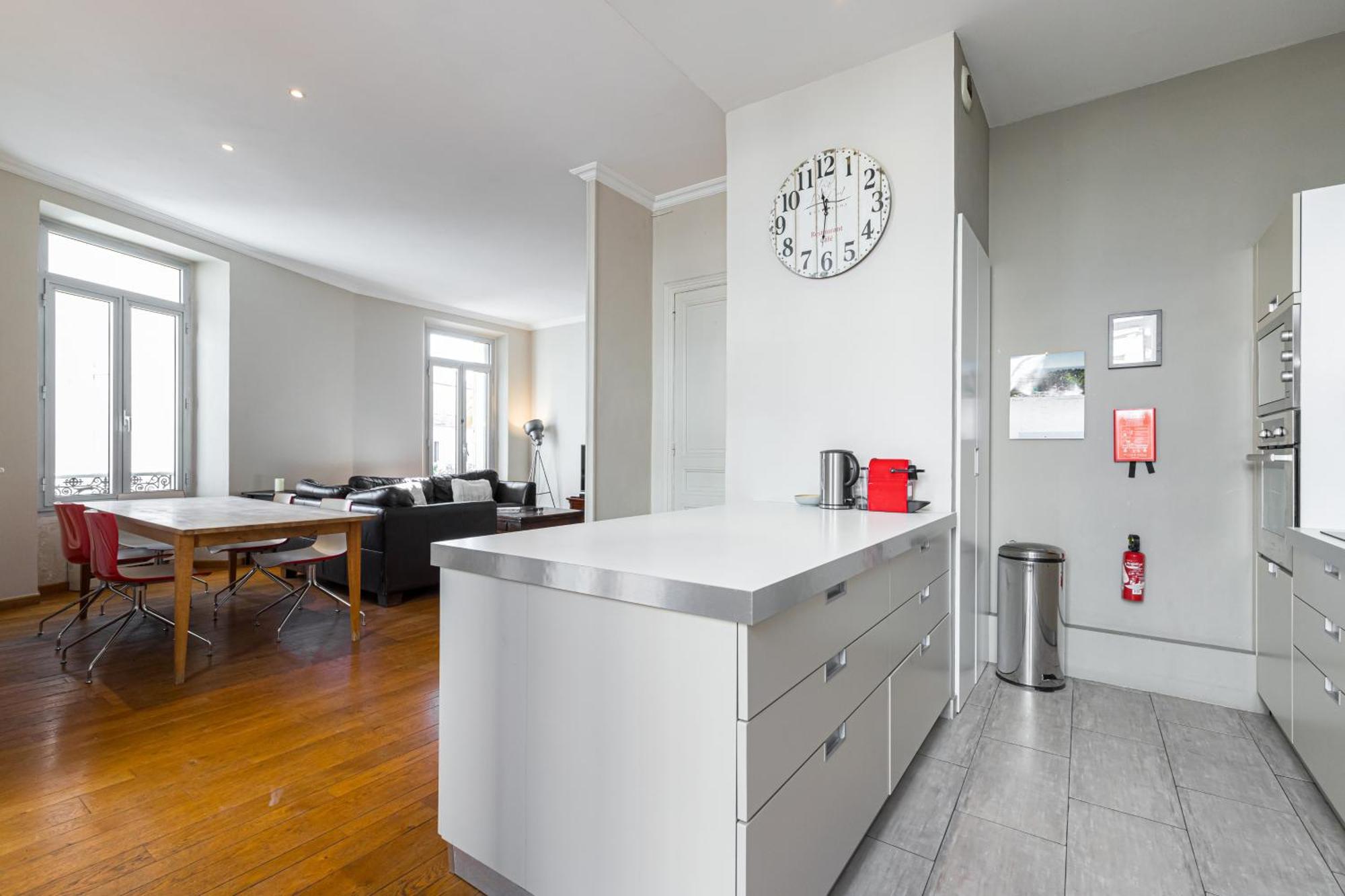 77 Avenue De Grasse